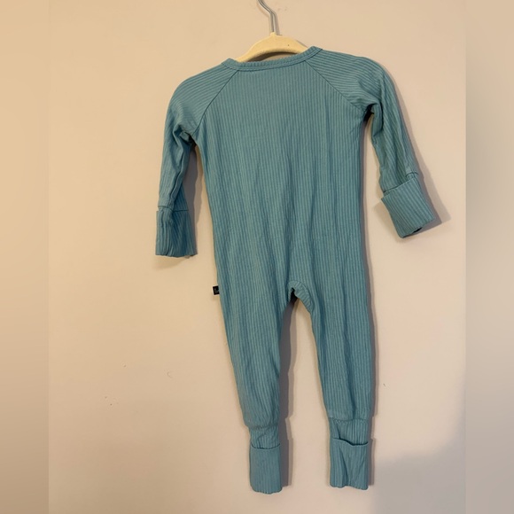 The sleepy sloth bamboo Ribbed Footie in Teal - Cozy soft Zippered Pajamas - Picture 2 of 3
